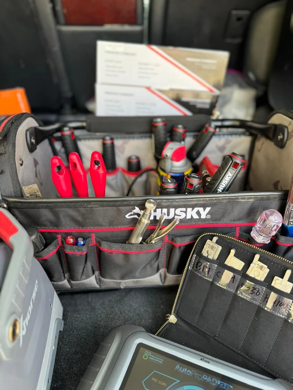 Mobile locksmith tool bag and equipment